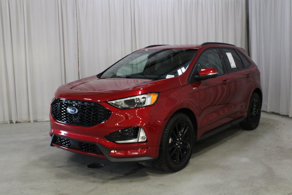 Used 2020 Ford Edge ST-Line w/ Cold Weather Package FWD image 34