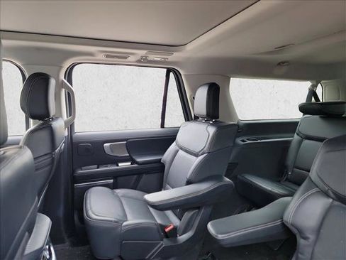 Used 2025 Ford Expedition Max Platinum w/ Driver's Package image 16