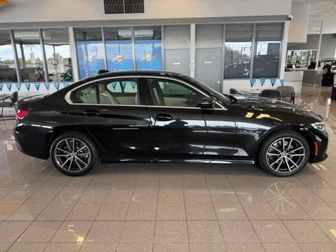 Used 2021 BMW 330i Sedan w/ Driving Assistance Package RWD image 4