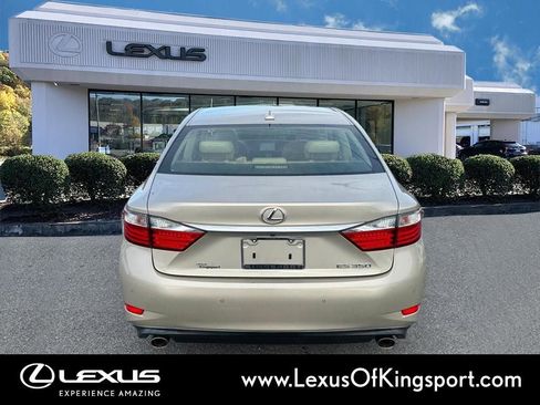 Used 2013 Lexus ES 350 w/ Luxury Pkg image 4