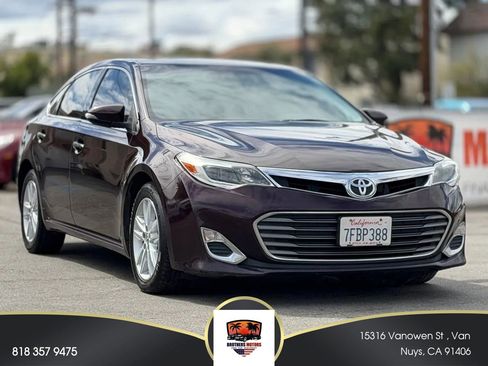 Used 2014 Toyota Avalon XLE FWD image 1