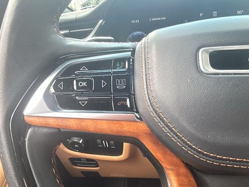 Used 2023 Jeep Grand Cherokee L Summit AWD/4WD image 20