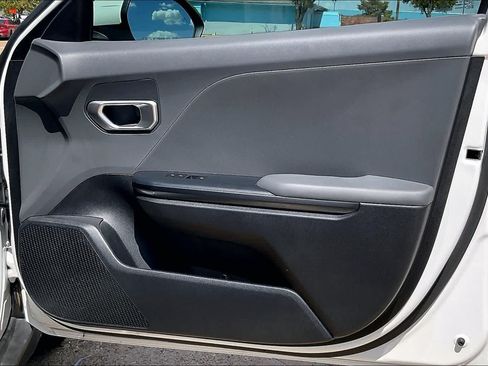 Certified 2025 Kia K4 FWD image 26