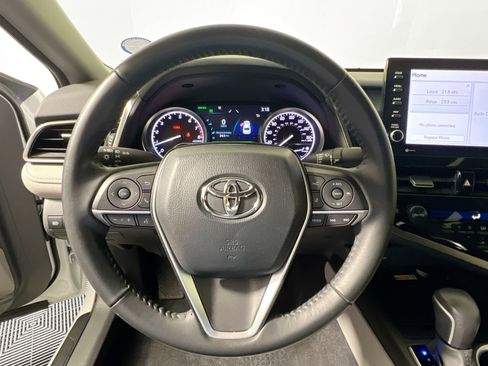 Used 2023 Toyota Camry XLE image 17