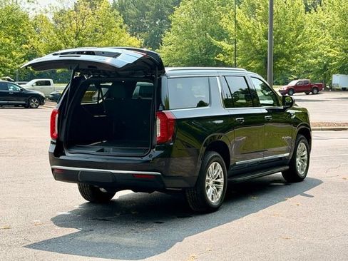 Used 2022 GMC Yukon XL SLT AWD/4WD image 18