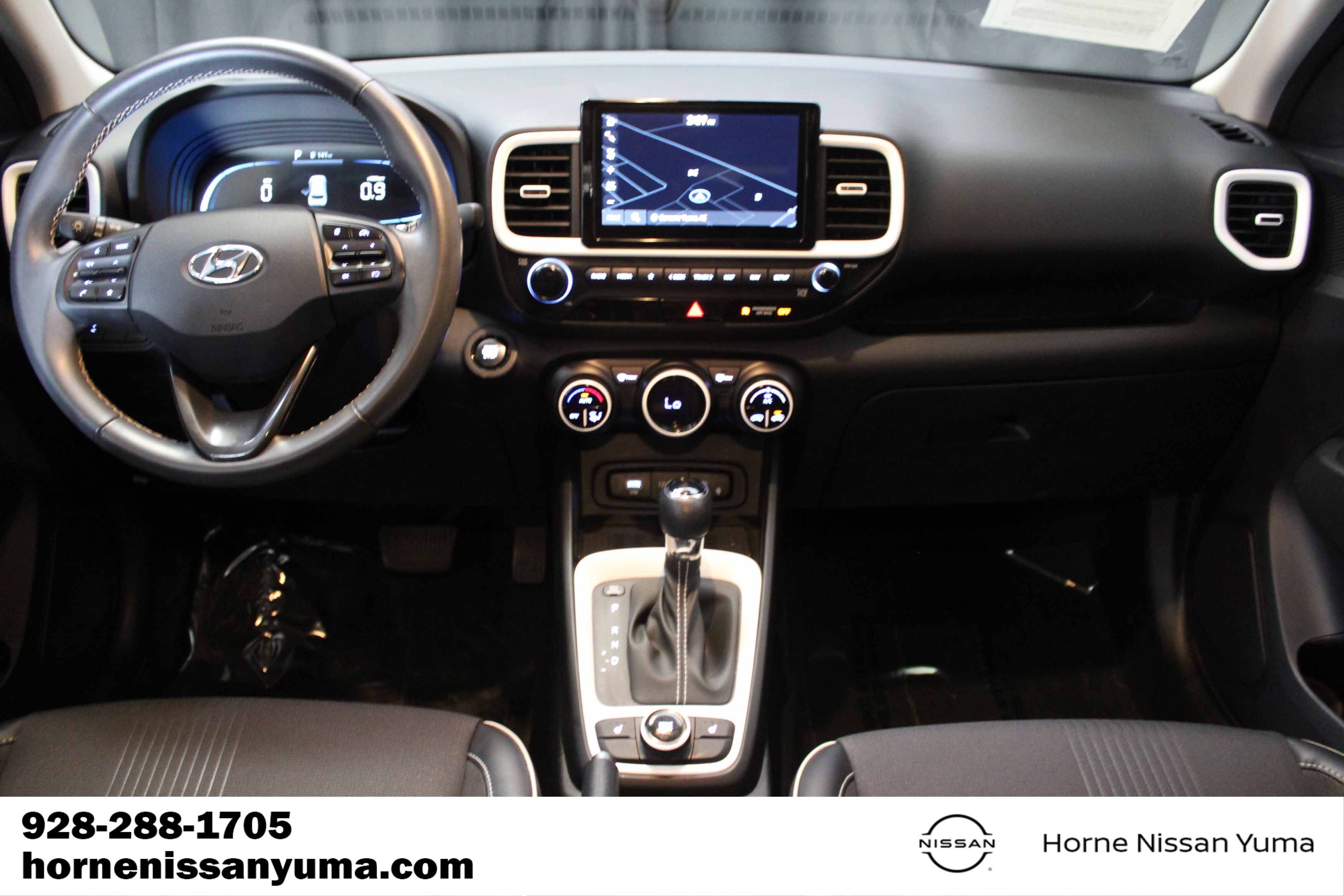 Used 2025 Hyundai Venue Limited FWD image 10