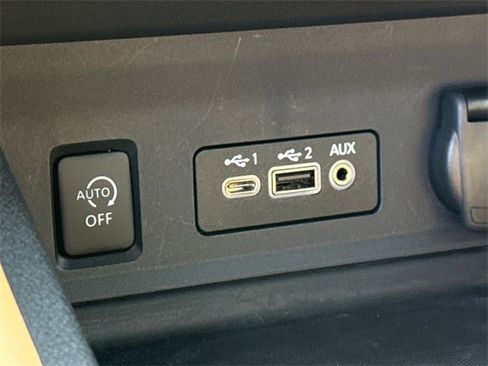 Used 2025 Nissan Sentra SV w/ SV Premium Package image 26