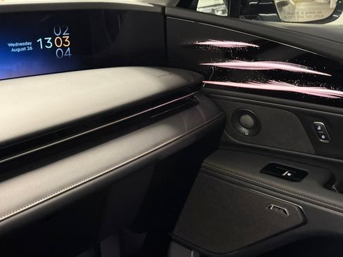 New 2026 Lincoln Nautilus Reserve AWD/4WD image 32