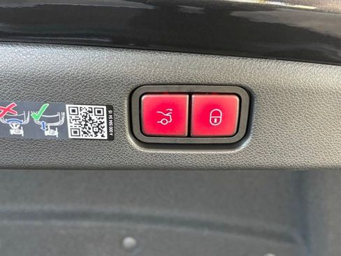 New 2026 Mercedes-Benz E 350 4MATIC Sedan image 25