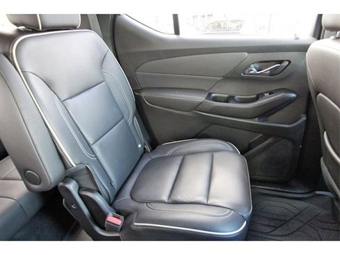 Used 2023 Chevrolet Traverse Premier w/ Redline Edition image 10