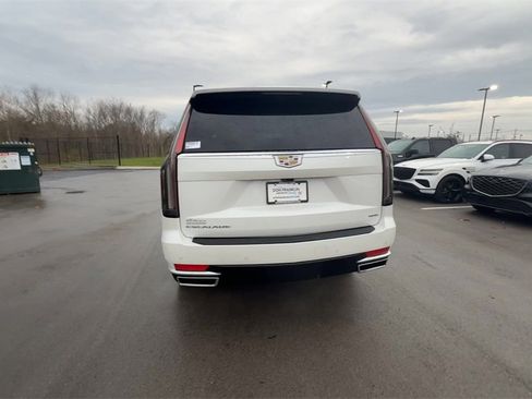 Used 2023 Cadillac Escalade Premium Luxury Platinum w/ Heavy-Duty Trailer Package image 6