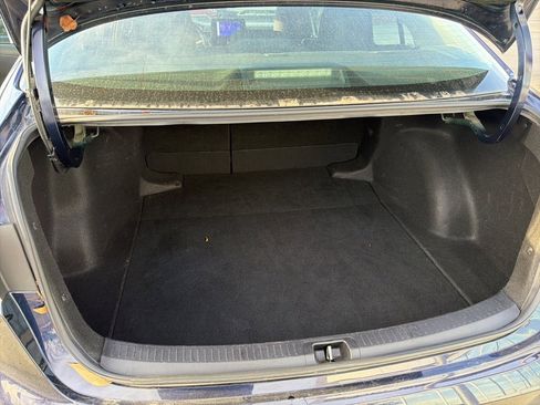 Used 2023 Toyota Corolla LE image 31