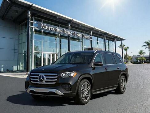 New 2026 Mercedes-Benz GLS 450 4MATIC image 1