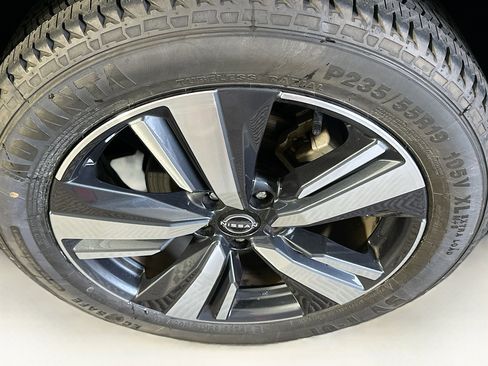 Used 2023 Nissan Rogue SL w/ SL Premium Package FWD image 11