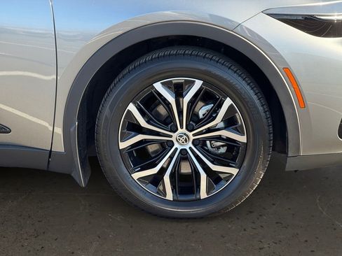 Used 2026 Toyota Crown XLE image 10