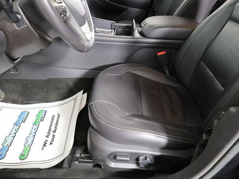 Used 2015 Ford Taurus SEL image 13