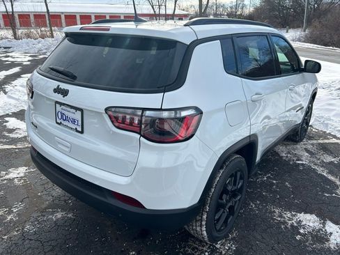 New 2026 Jeep Compass Latitude image 26