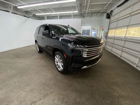 Used 2024 Chevrolet Tahoe High Country w/ Premium Package image 8