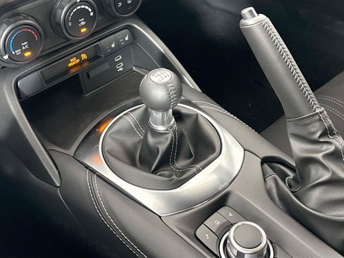 New 2026 MAZDA MX-5 Miata Club w/ Interior Package RWD image 24
