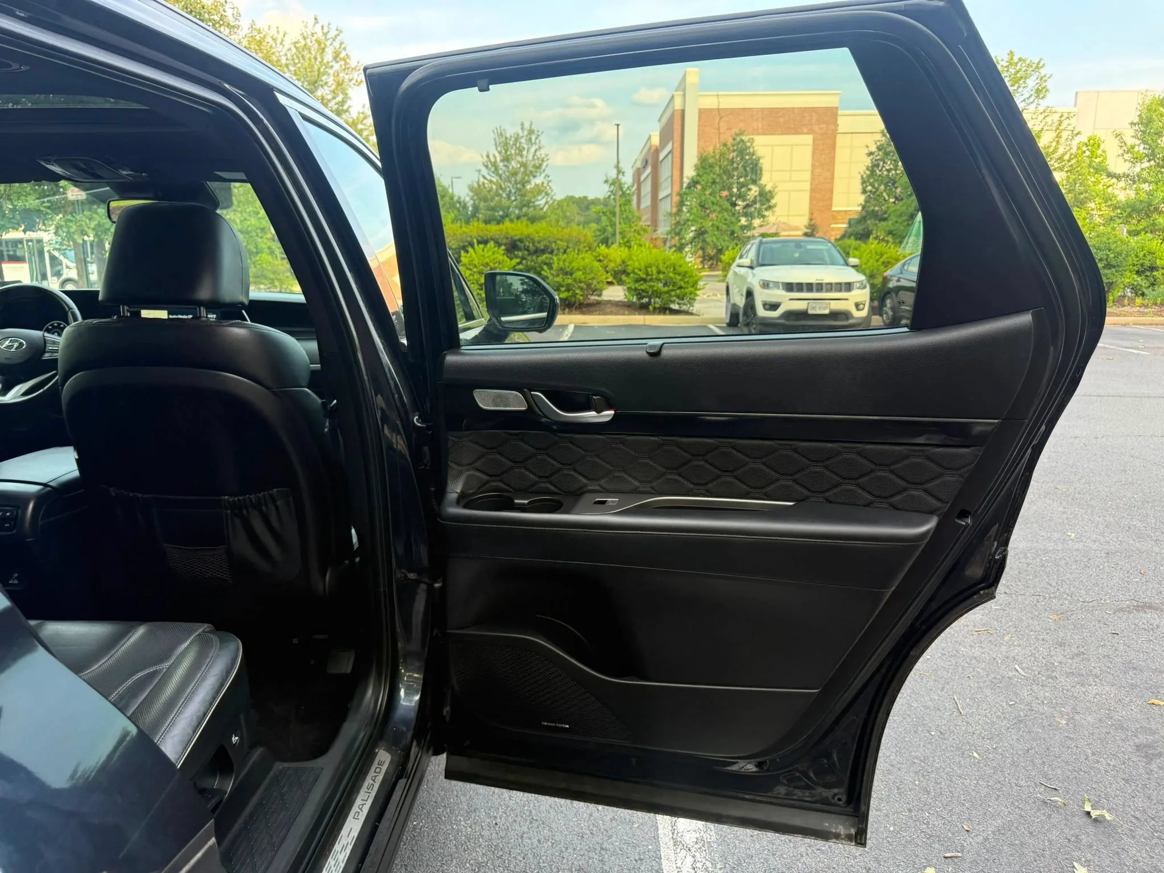 Used 2020 Hyundai Palisade Limited FWD image 22