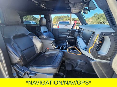 Used 2022 Ford Bronco Badlands image 8