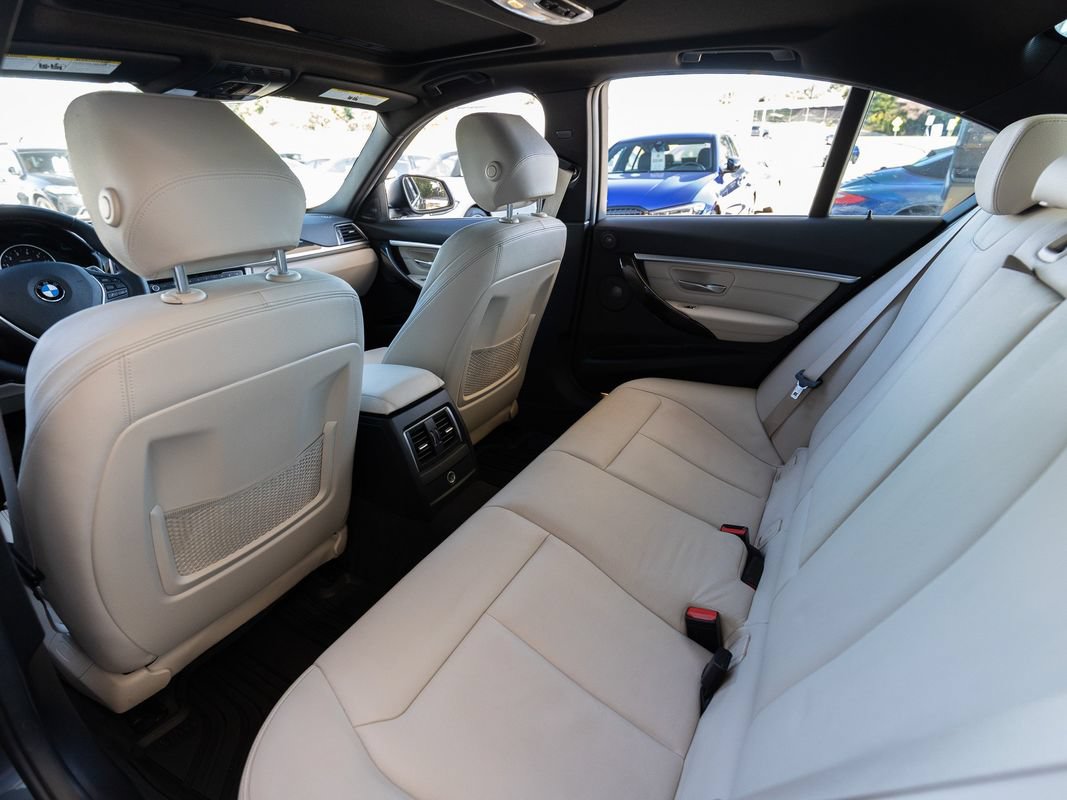 Used 2017 BMW 330i Sedan RWD image 30
