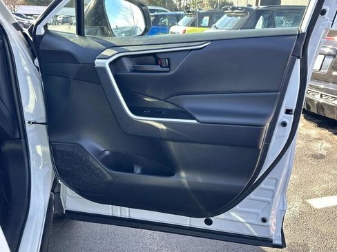 Used 2025 Toyota RAV4 LE image 28
