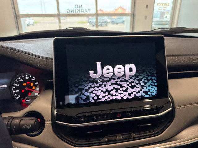 Used 2023 Jeep Compass Limited w/ Sun and Sound Group AWD/4WD image 20