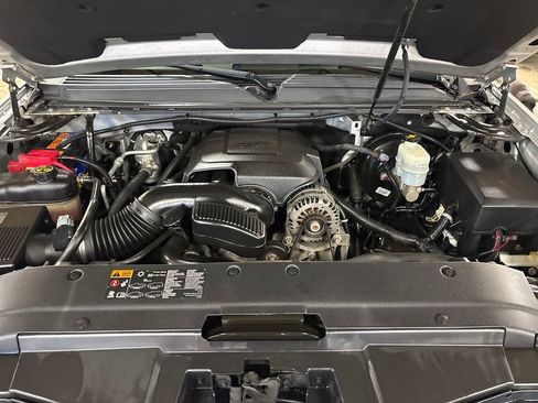 Used 2013 Chevrolet Avalanche LT w/ All-Star Edition AWD/4WD image 10