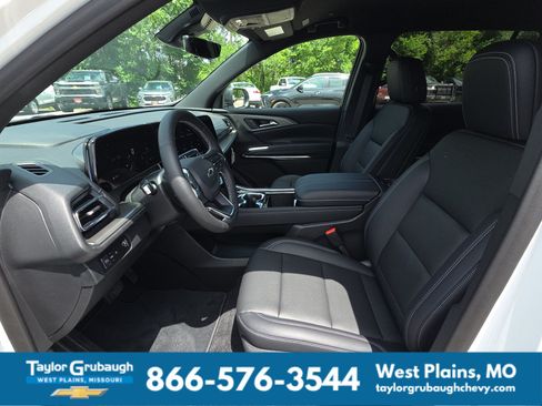 New 2026 Chevrolet Traverse LT w/ Midnight/Sport Edition FWD image 15