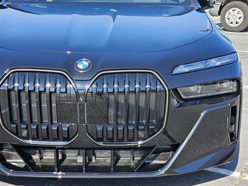 New 2026 BMW 740i w/ Executive Package image 9