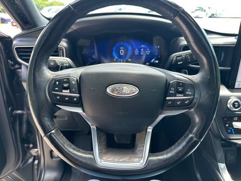Used 2020 Ford Explorer Platinum w/ Premium Technology Package AWD/4WD image 29