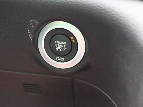 New 2026 Chrysler Pacifica Pinnacle image 27