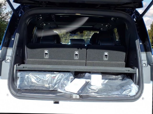 New 2026 INFINITI QX80 Autograph w/ Premium Cargo Package AWD/4WD image 19