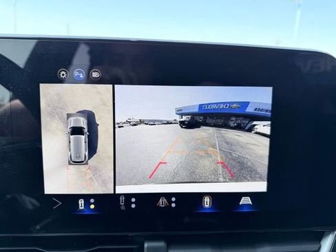 Used 2026 Chevrolet Equinox LT w/ Convenience Package II FWD image 29