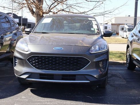 Used 2020 Ford Escape SE image 10