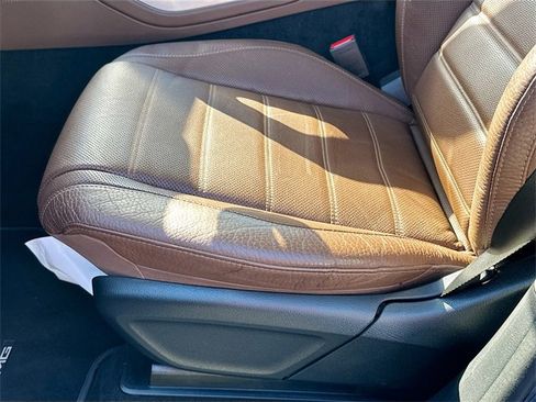 Used 2024 Mercedes-Benz GLS 580 4MATIC image 19