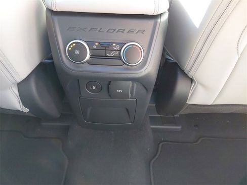 New 2026 Ford Explorer Active w/ Active Comfort Package image 20