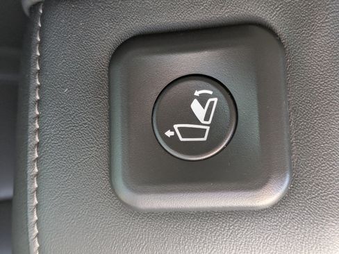 Certified 2023 Kia Sorento X-Line EX image 17