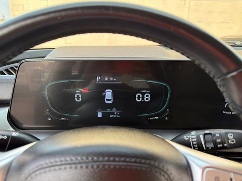 Used 2024 Kia Telluride LX AWD/4WD image 23