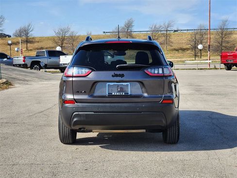 Used 2023 Jeep Cherokee Altitude Lux image 6