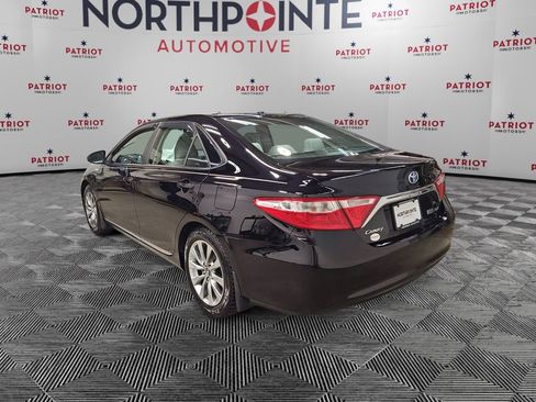 Used 2017 Toyota Camry XLE image 5