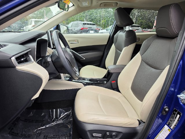 Used 2023 Toyota Corolla Cross XLE w/ Convenience Package AWD/4WD image 21