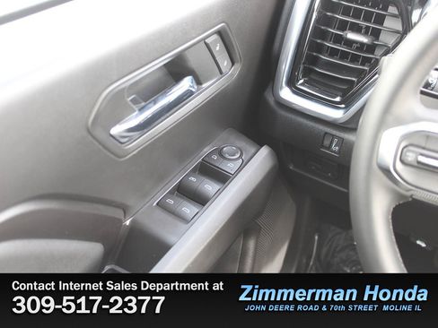 Used 2025 GMC Canyon Elevation w/ Convenience Package image 13