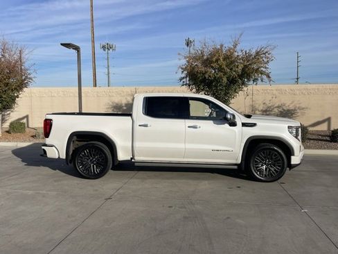Used 2022 GMC Sierra 1500 Denali Ultimate image 3