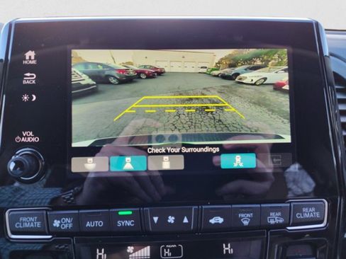 Used 2023 Honda Odyssey Touring image 18