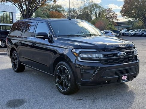 Used 2023 Ford Expedition Max Limited image 4