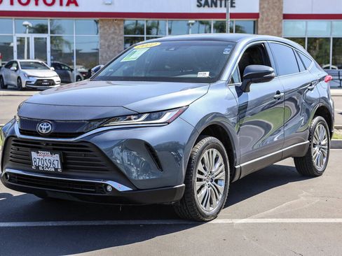 Used 2022 Toyota Venza Limited image 21