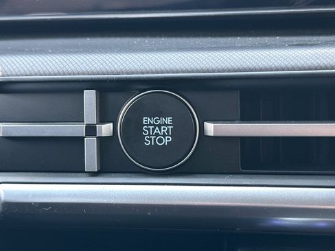 Certified 2025 Hyundai Santa Fe SEL image 34