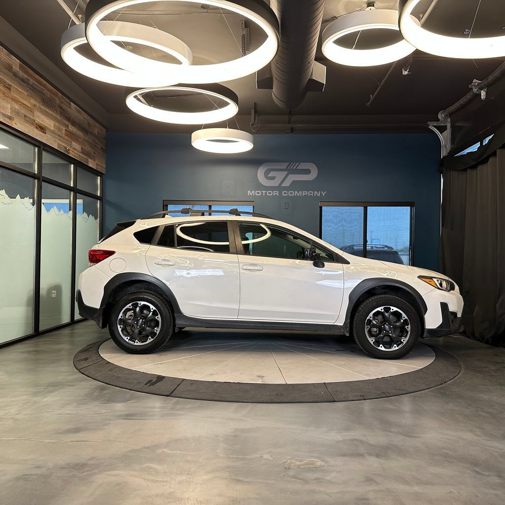 Used 2022 Subaru Crosstrek 2.0i Premium w/ Popular Package #4A AWD/4WD image 2